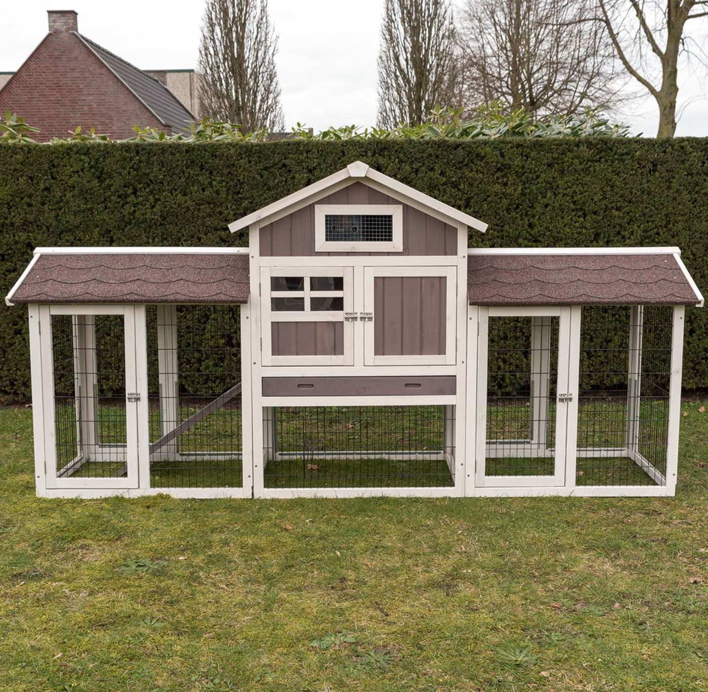 Konijnenhok Amalie met rennen - Whitewash/grijs - 118x239x70 cm Konijnenhok Amalie met rennen - Whitewash/grijs - 118x239x70 cm