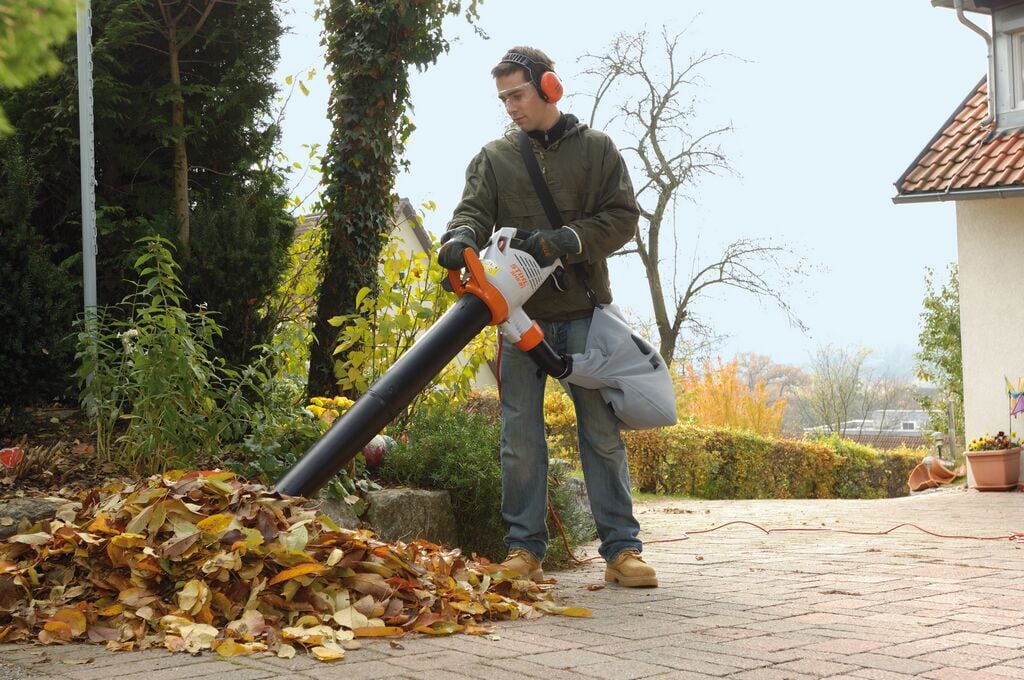 STIHL SHE 71 - Elektrische bladblazer en -zuiger - 66 m/s