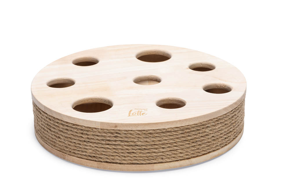 Designed by Lotte Raya - Kattenspeeltje - Bruin