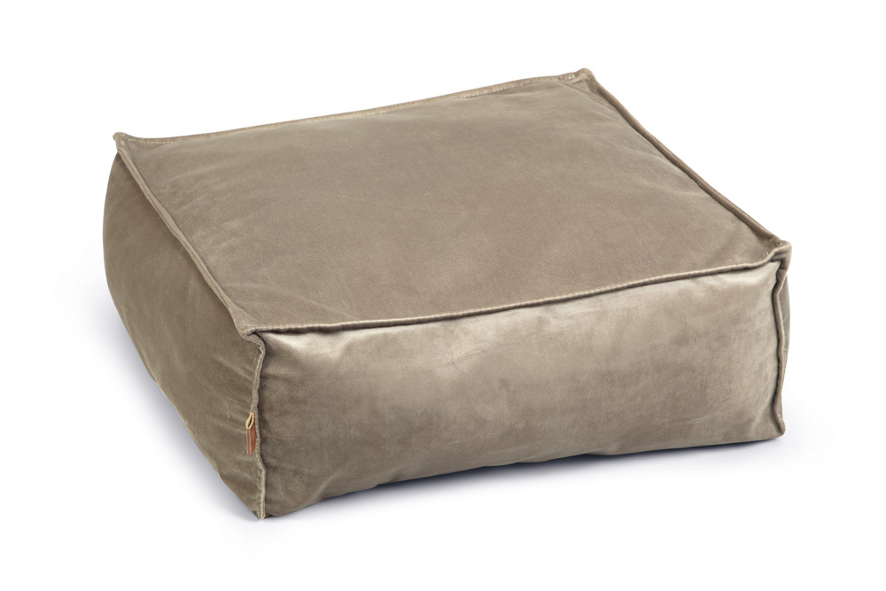 Designed by Lotte Velveti Kat - Kussen - Grijs - 16x50x56 cm