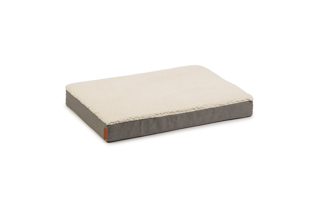 Beeztees Zira - Orthopedisch hondenkussen - beige - 9x50x75 cm - M Beeztees Zira - Orthopedisch hondenkussen - beige - 9x50x75 cm - M