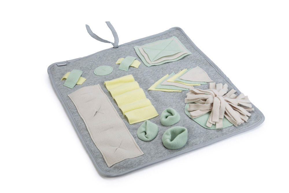 Beeztees Doeka - Snuffelmat Puppy - Hondenspeelgoed - grijs - 1x45x50 cm