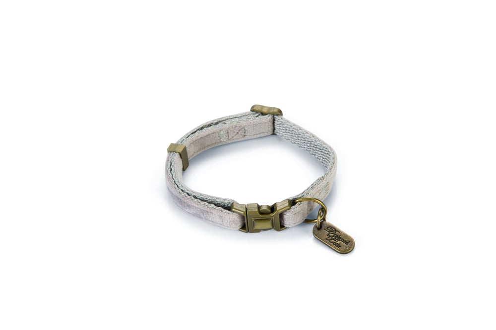Designed by Lotte Velura - Kattenhalsbandje - Grijs - 23 tot 30 cm